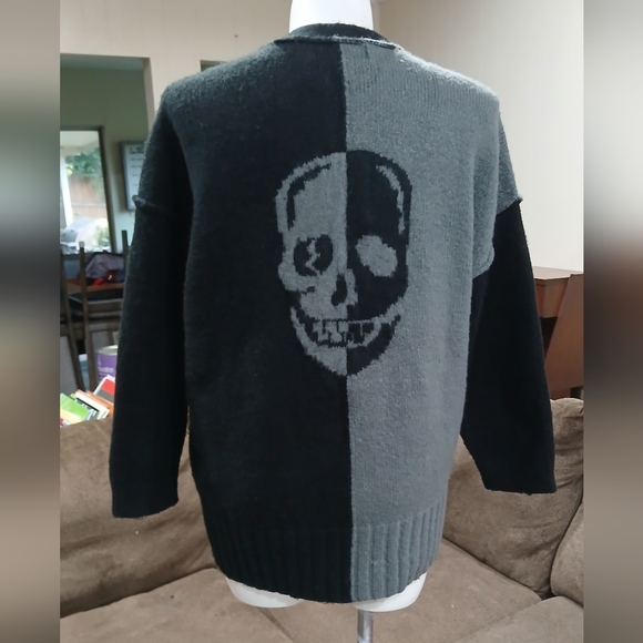 Vintage Havana Sweaters - Color Block Skull Grunge Cardigan Long Sleeve Front Button Down Goth Oversized